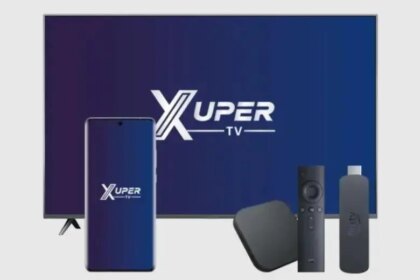 Smart TV mostrando alternativas legales como Pluto TV y Vix para ver series y películas sin riesgos de malware o bloqueos