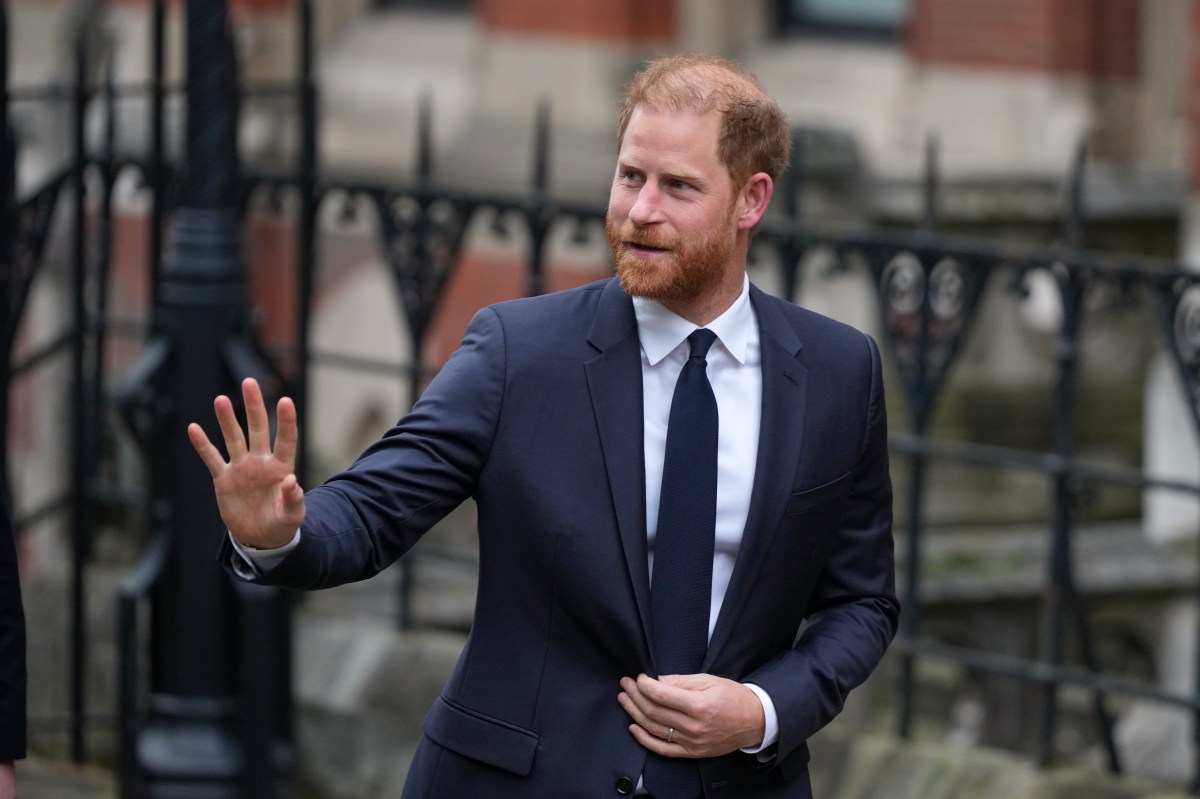 Príncipe Harry llegando al Tribunal Superior de Londres para el juicio por espionaje y violación de privacidad contra el Daily Mail