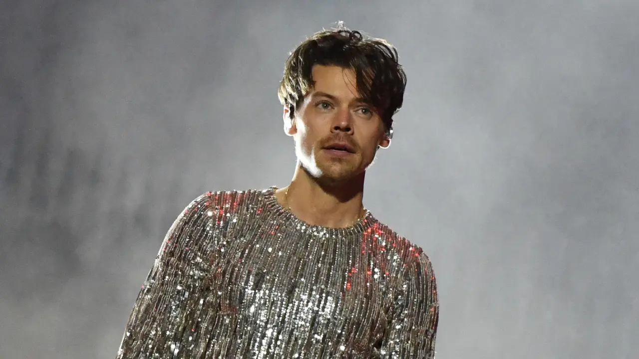 Harry Styles en el escenario durante su gira mundial 2026, con fechas confirmadas en São Paulo y Ciudad de México