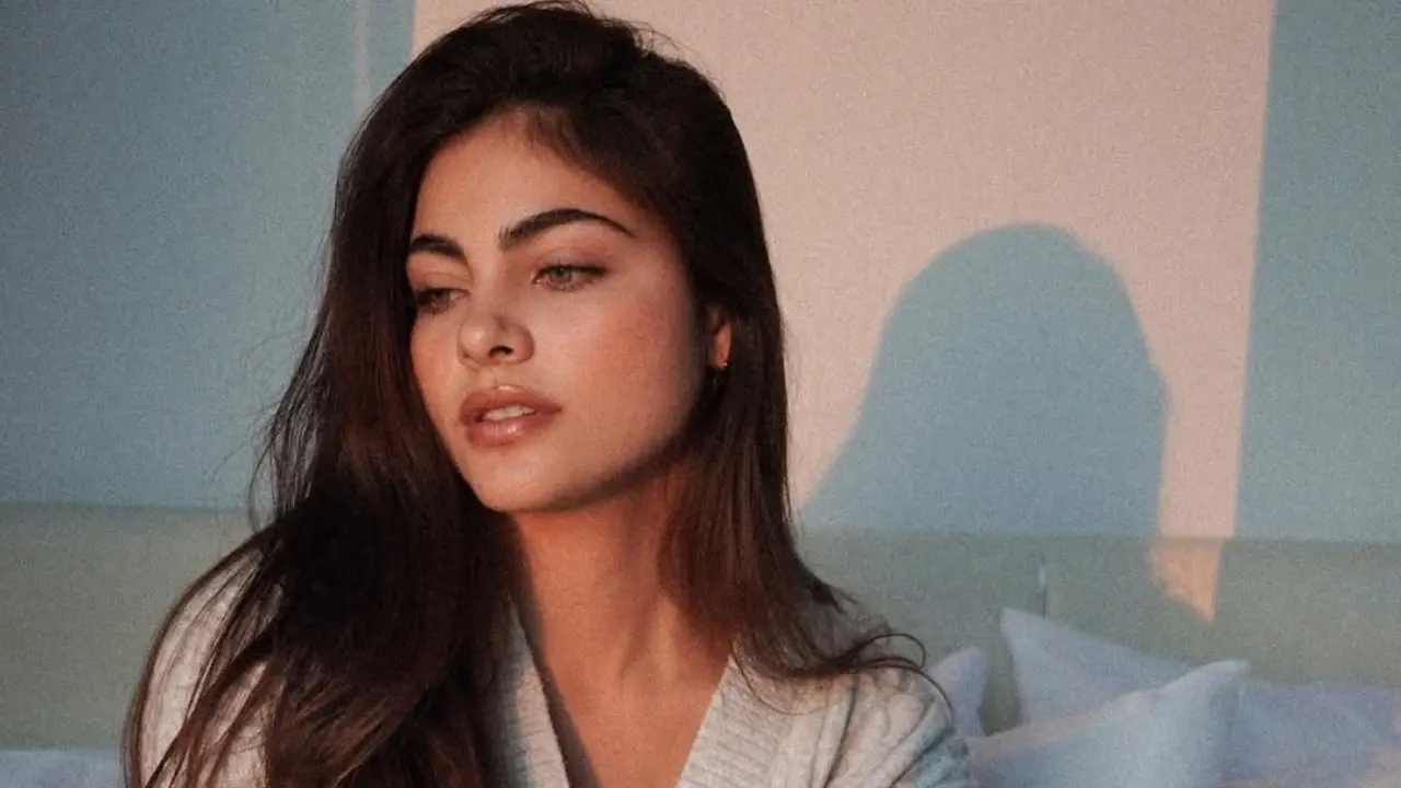 Sara Orrego, modelo de Medellín, posando con elegancia en un evento internacional tras entrar al top 32 de TC Candler 2026