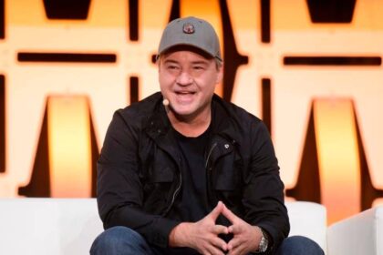 Vince Zampella, creador de Call of Duty, en una imagen que refleja su impacto en los videojuegos modernos y su legado innovador en FPS