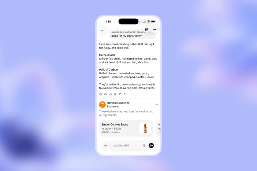 Interfaz de ChatGPT mostrando un anuncio etiquetado al final de una respuesta sobre inteligencia artificial accesible
