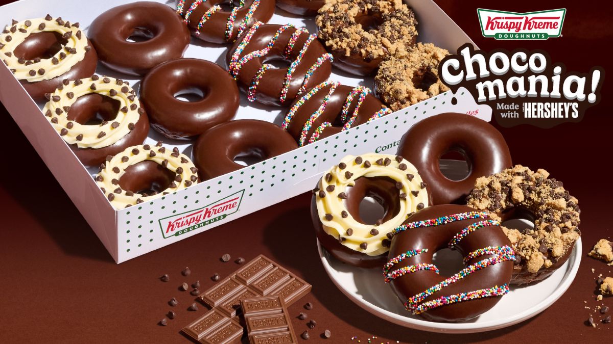 Cuatro donas glaseadas con chocolate Hershey’s en edición limitada: Tarta de Queso, Cookie Dough, Party y Original, listas para disfrutar