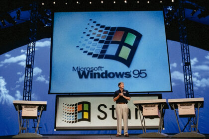 Tecla Shift presionada en teclado retro durante el mensaje 'Windows se está reiniciando' en modo rápido sin reiniciar hardware