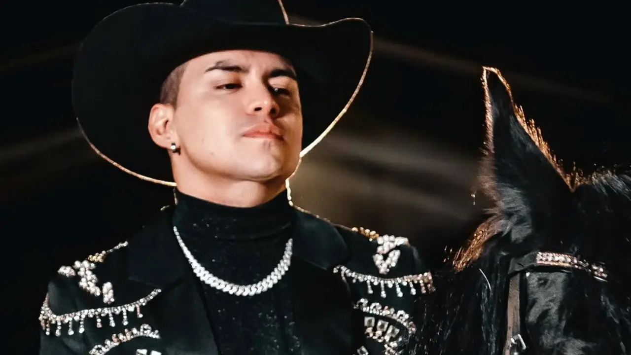 Yeison Jiménez en su último concierto en Cali, anunciando su retiro a los 35 años antes del fatal accidente aéreo