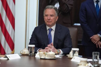 Steve Witkoff, enviado de EE.UU., llega al Aeropuerto Ben Gurion para reunirse con Netanyahu y líderes israelíes en plena tensión con Irán