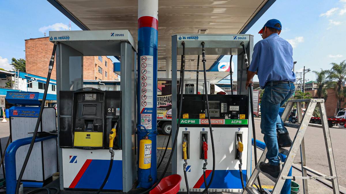 Mapa de Colombia con precios actualizados de gasolina en marzo 2024: Bogotá $15.491, Cali $15.502 y más ciudades