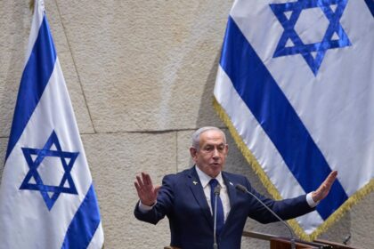 Benjamín Netanyahu y Donald Trump en reunión estratégica para abordar el programa de misiles balísticos iraníes y su influencia regional