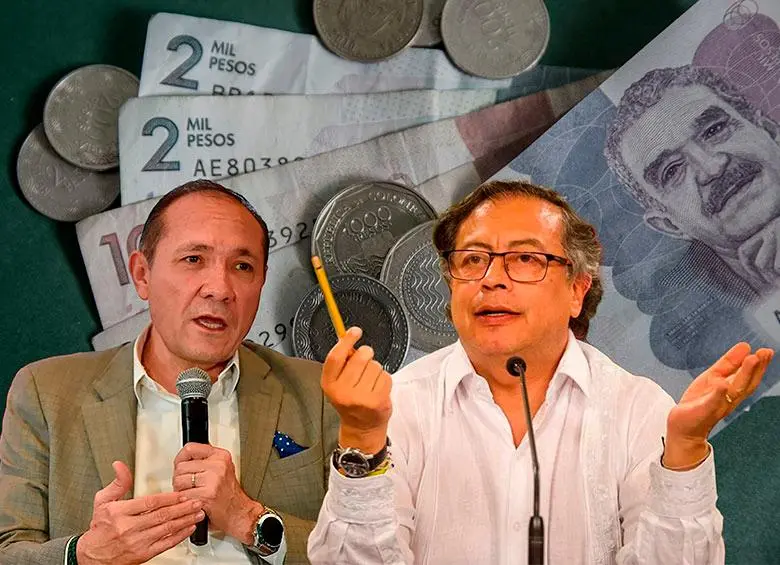 Trabajadores colombianos revisando documentos sobre el fallo del Consejo de Estado que suspende el aumento del 23,7% del salario mínimo para 2026