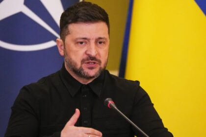 Delegación ucraniana en reunión trilateral con EE.UU. y Rusia para negociar fin del conflicto en Miami