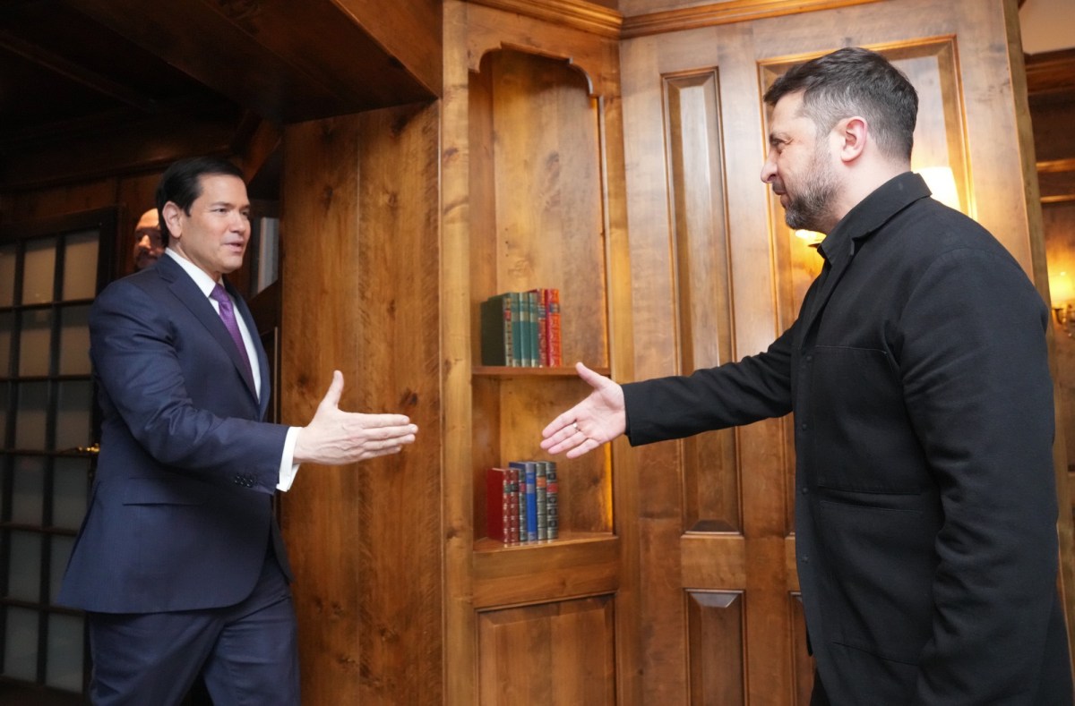 Reunión estratégica entre Zelenski y Rubio discutiendo garantías de seguridad y economía para Ucrania tras la guerra con Rusia