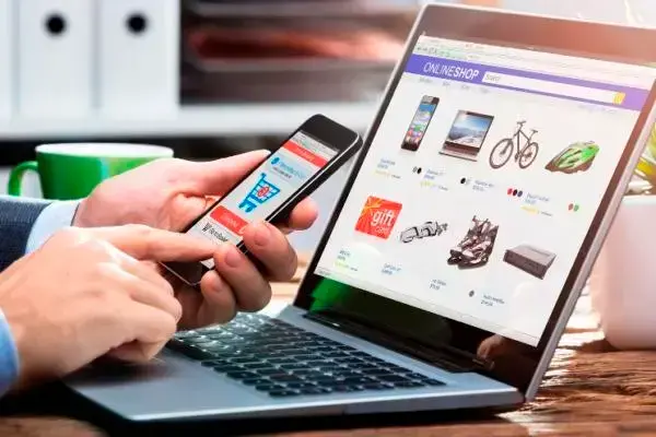 Interfaz futurista mostrando un chatbot de IA ejecutando una compra online con un solo clic y tokenización de datos