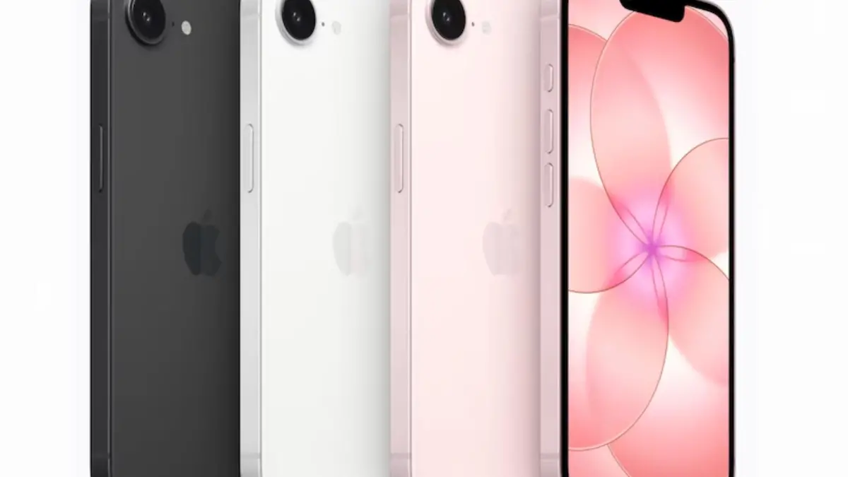 iPhone 17e en color negro medianoche mostrando su pantalla Super Retina XDR y diseño con Ceramic Shield 2
