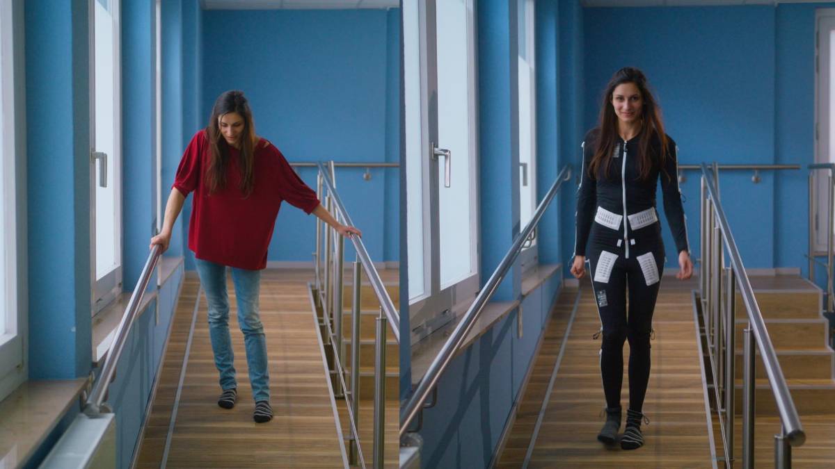 Paciente usando traje de neuromodulación Mollii Suit en sesión de rehabilitación con prótesis inteligente en Medellín