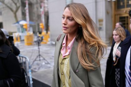 Blake Lively y Justin Baldoni en imagen judicial tras desestimación de 10 cargos en su caso por 'It Ends With Us'