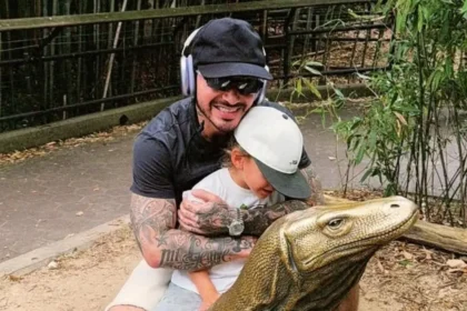 J Balvin en entrevista seria con gesto reflexivo al hablar de su hijo Río y los riesgos de la carrera musical según su experiencia con 'dolores emocionales y frustraciones'