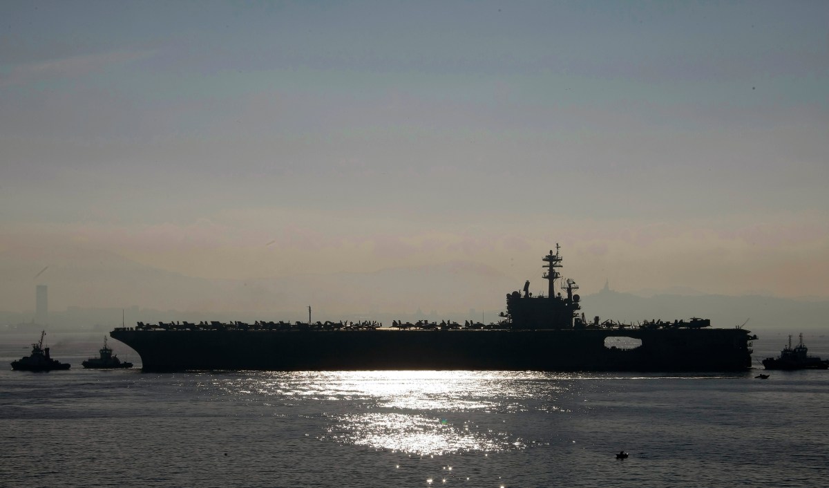 Portaaviones USS George H.W. Bush navegando hacia el Golfo Pérsico para unirse a la operación Furia Épica contra Irán