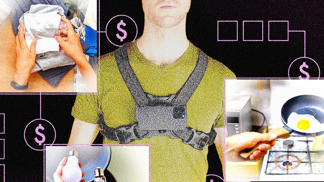 Persona grabando con el móvil prendas de ropa sucia para una tarea de entrenamiento de IA en una app