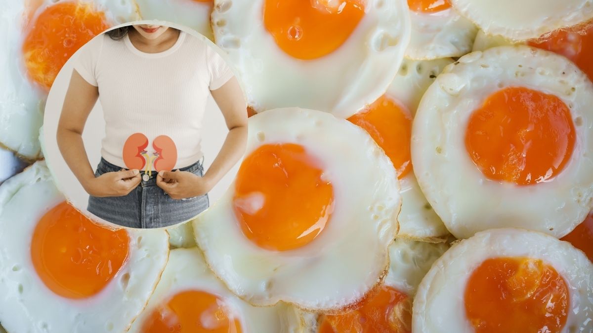 Huevos cocinados de forma saludable en una sartén con espárragos y especias, evitando errores que dañan los riñones
