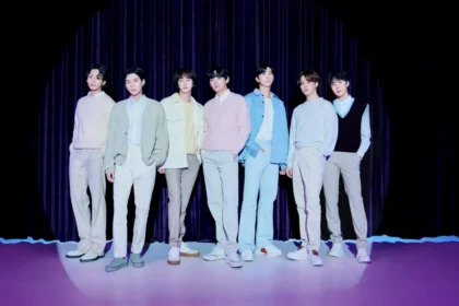 Fans de BTS en protesta con carteles que dicen 'Queremos nuestras entradas' tras cancelaciones masivas de Ticketmaster