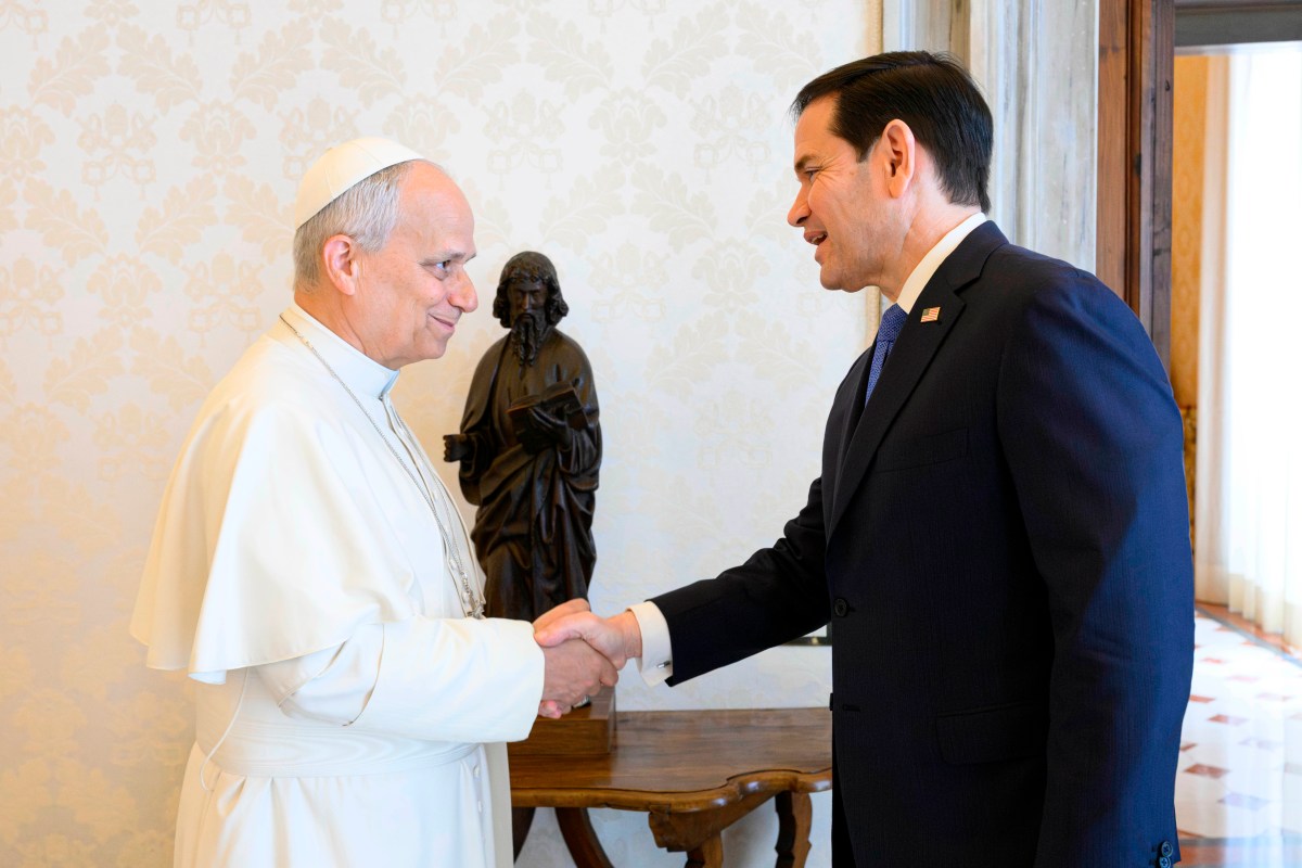 Marco Rubio en reunión privada con el papa León XIV en el Vaticano para abordar la crisis humanitaria en Cuba
