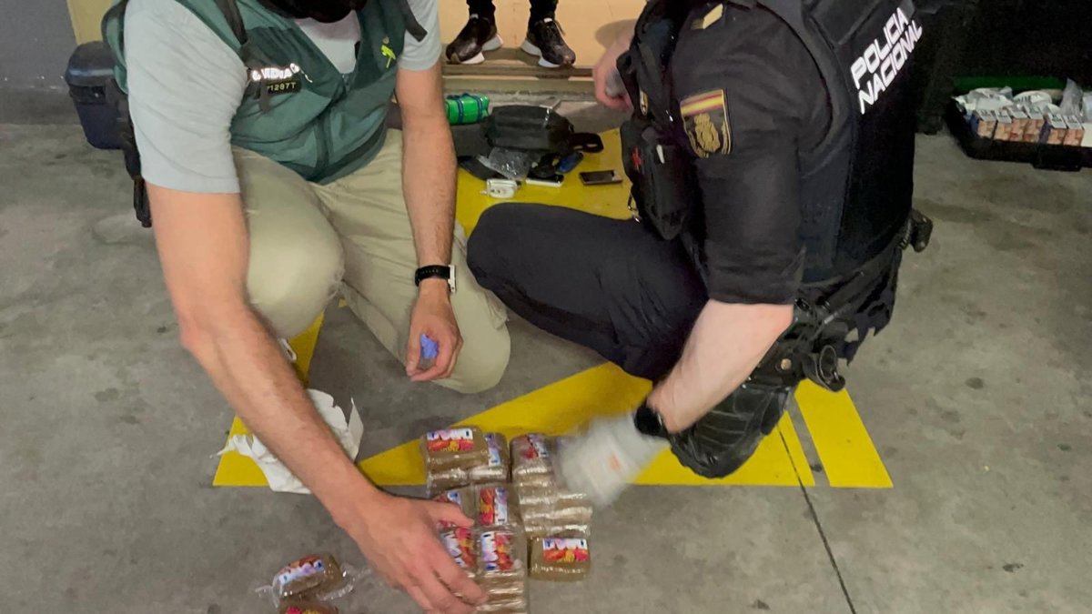 Agentes incautan 16 kg de hachís y patinetes usados para distribuir drogas en operación contra el narcotráfico en Valladolid