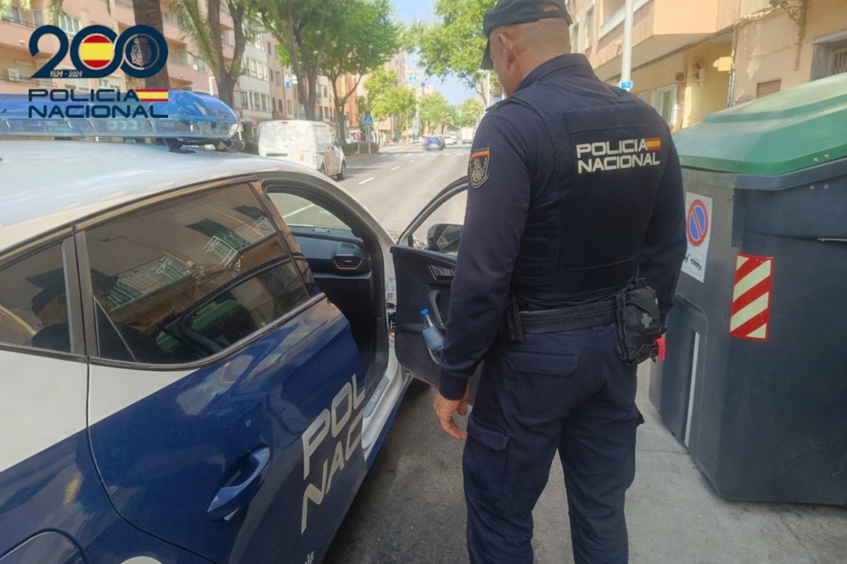 Agentes detienen a un narcotraficante en Playa de Palma tras ofrecer drogas a policías encubiertos en plena calle