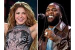Shakira y Burna Boy en el escenario del Estadio Azteca durante el estreno en vivo de 'Dai Dai', tema oficial del Mundial 2026