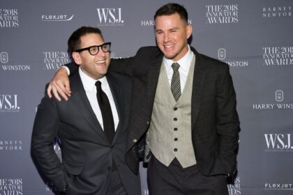 Jonah Hill, Channing Tatum e Ice Cube en escena de '22 Jump Street' con uniformes de policía