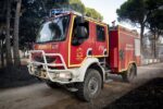 Más de 400 efectivos trabajarán durante la noche para contener el incendio al norte del Pantano de San Juan